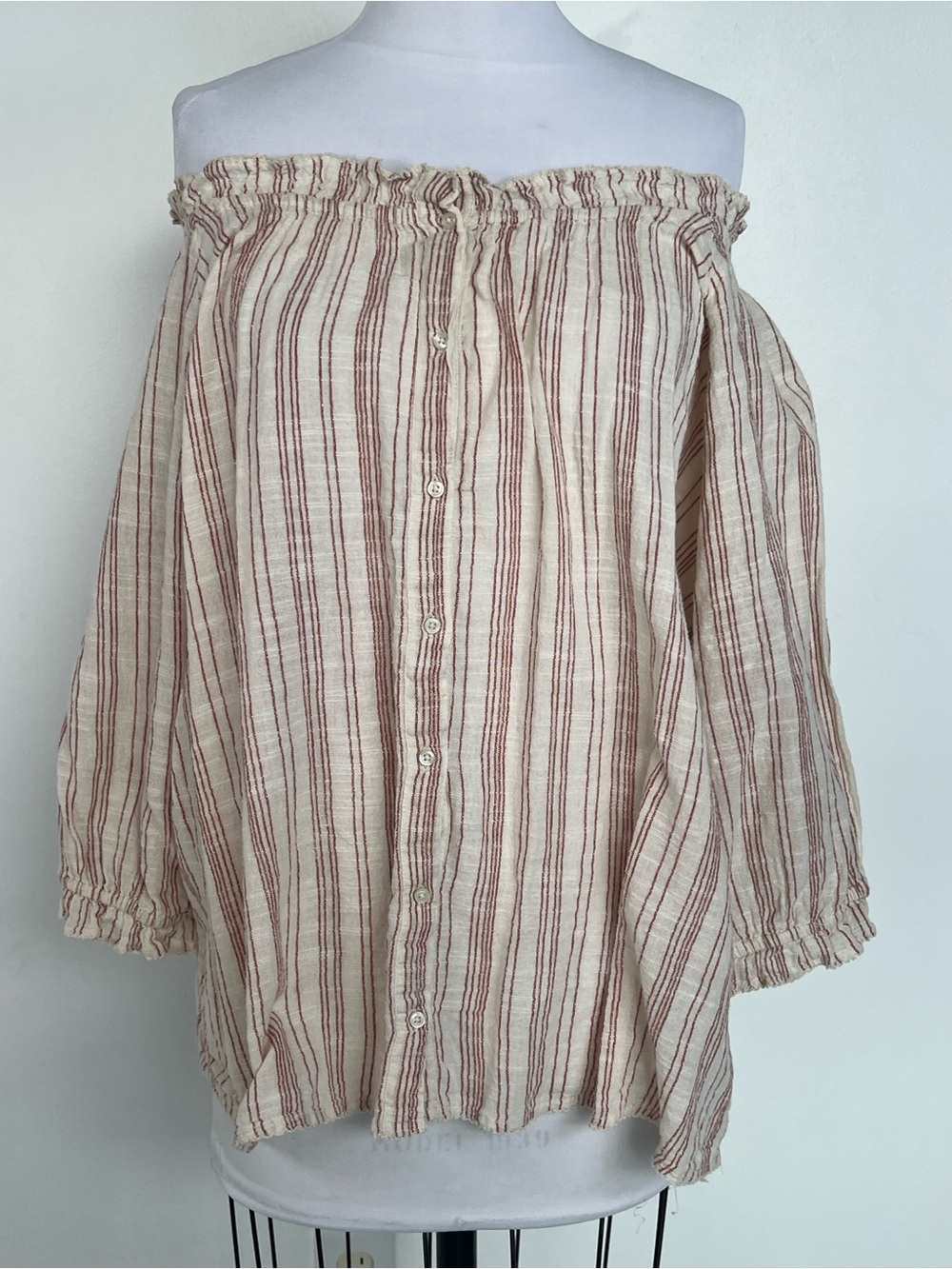 EUC! THE GREAT. Cream Off-Shoulder Striped Blouse Size 2